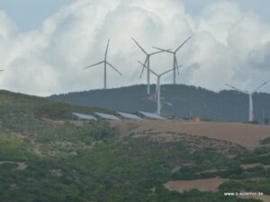 Solar und Windenergie auf Sardinien