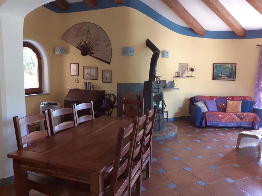 Esstisch im Wohnzimmer Rena Majore