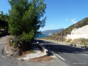 Sardinien_Einfahrt Hotel Sa Lumenera, Tipps zum Essen gehen