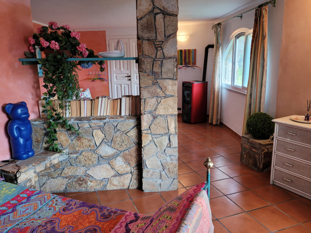 Blick vom zweiten Bett in den Wohnraum Sa Petra Ruja