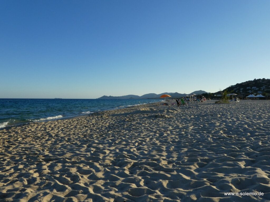 Herrliche Strände der Costa Rei an den südlichen Küsten von Sardinien