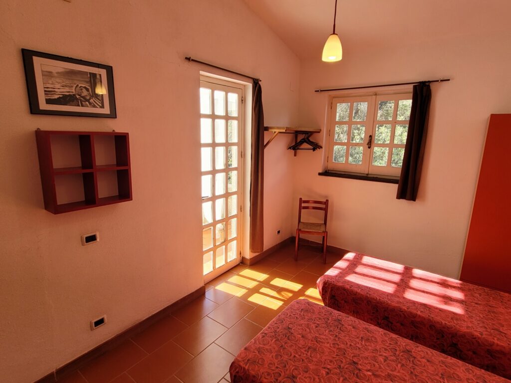 Balkontür Rotes Schlafzimmer-Villa Magico