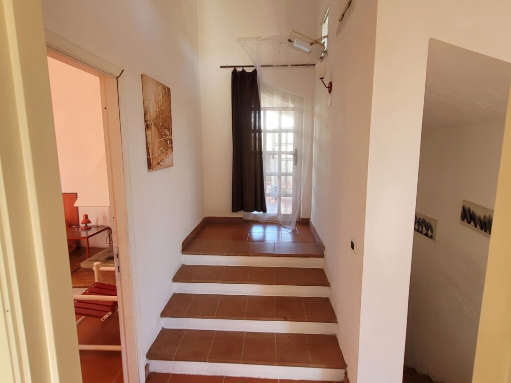 Treppenaufgang-zur-Terrasse-Villa Magico