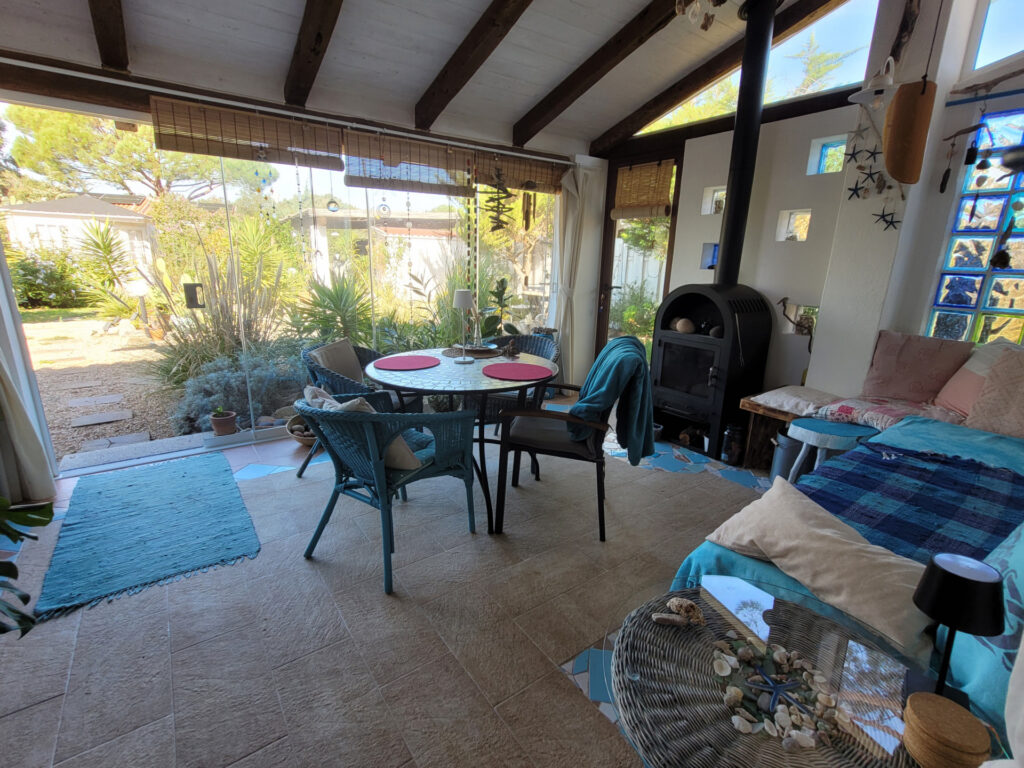 Nimm Platz am Tisch mit Gartenblick, Giardino-al-mare, Rena Majore