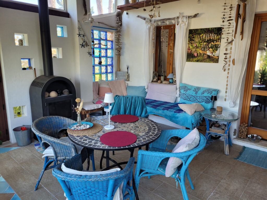 Nimm Platz am Tisch mit Gartenblick, Giardino-al-mare, Rena Majore