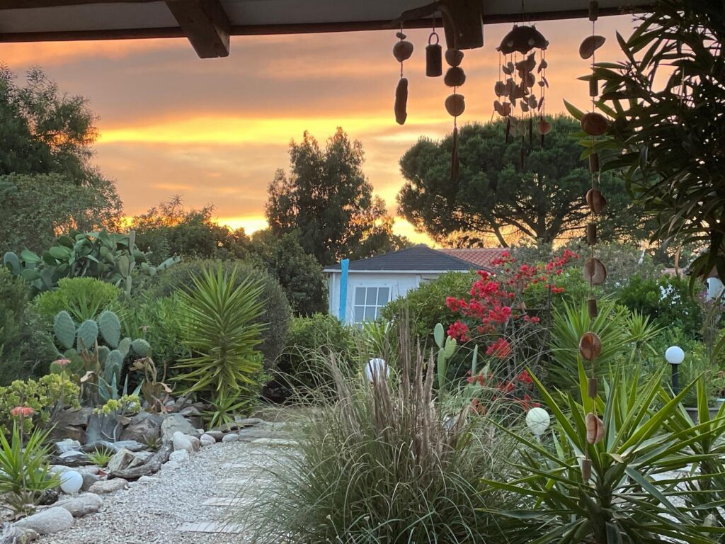 Herrliche Sonnenuntergänge, nah am Meer,
