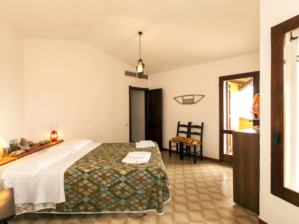 Schlafzimmer 1