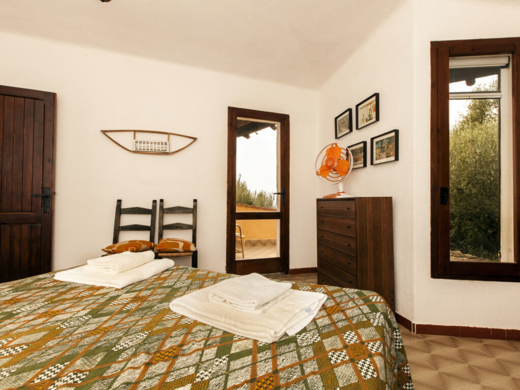 Schlafzimmer 1